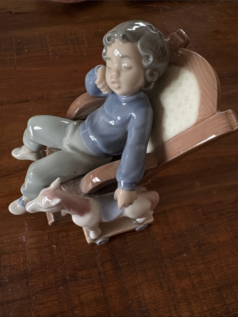 LLADRO - *RARE* NAPPING BOY IN ROCKING CHAIR - Picture 3 of 10